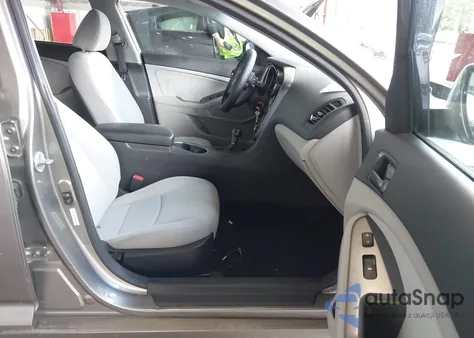 2015 Kia Optima Lx z USA, uszkodzony, nr VIN 5XXGM4A7XFG415081